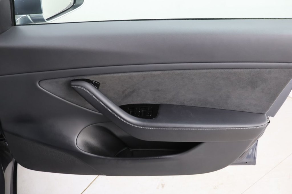 Used Tesla Model 3 2020 for sale - 76395855: Photo 25