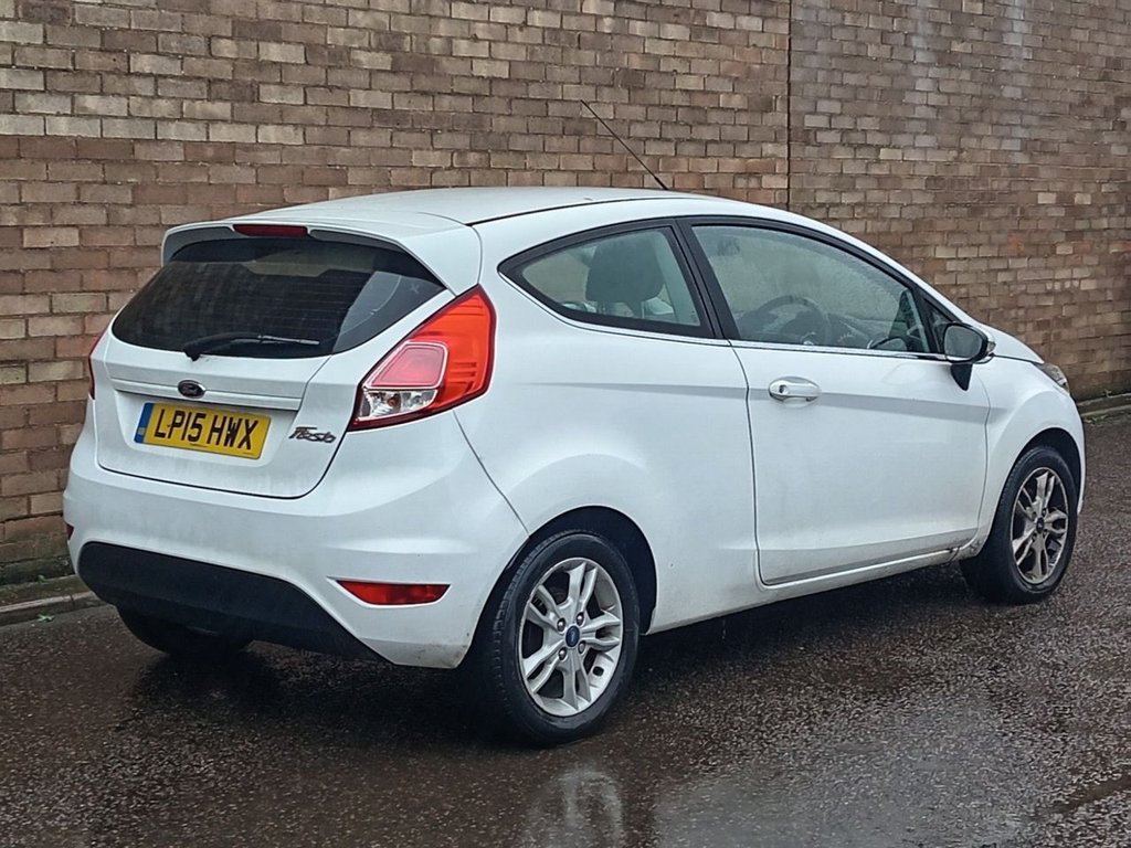 Used Ford Fiesta 2015 for sale - 76783456: Photo 3