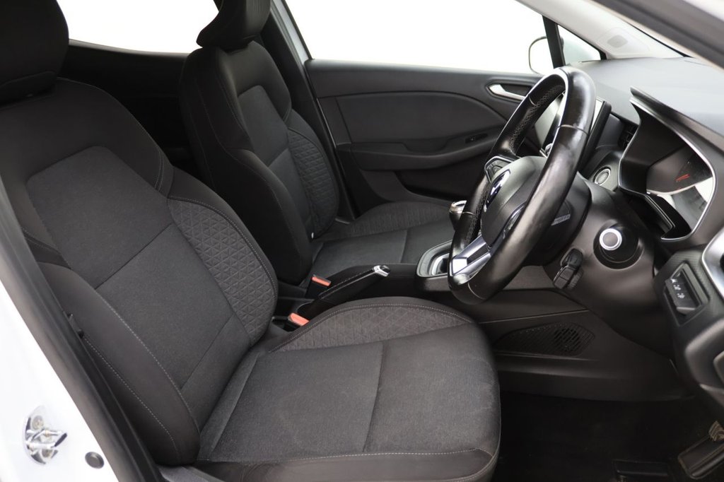 Used Renault Clio 2020 for sale - 76542202: Photo 12