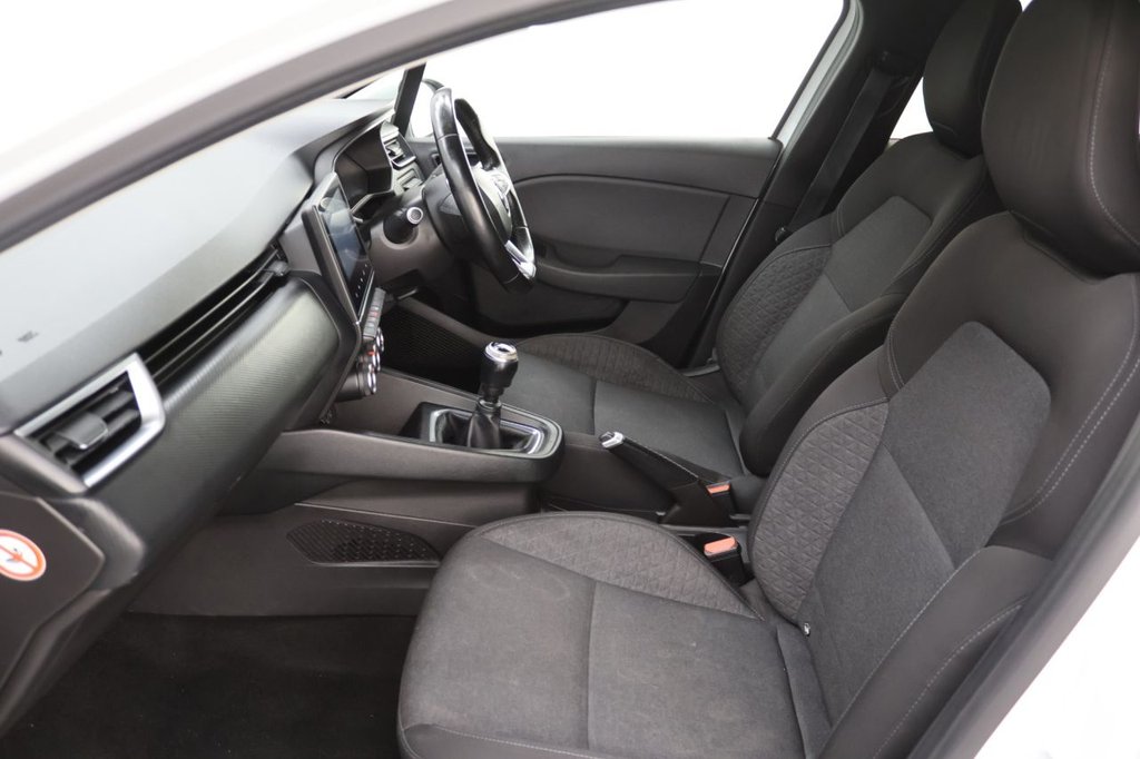 Used Renault Clio 2020 for sale - 76542202: Photo 21