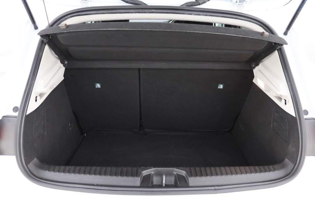 Used Renault Clio 2020 for sale - 76542202: Photo 24