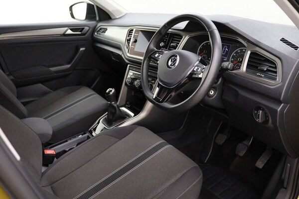 Used Volkswagen T-Roc 2021 for sale - 76105845: Photo 10