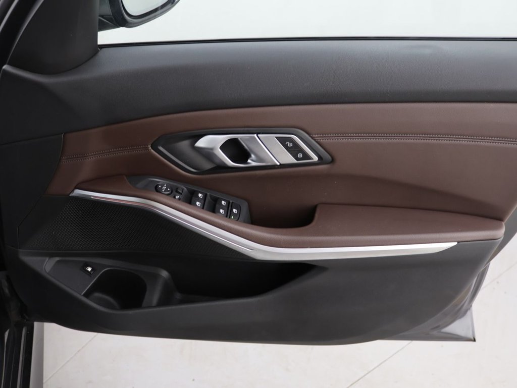 Used BMW 3 Series 2021 for sale - 76542157: Photo 26