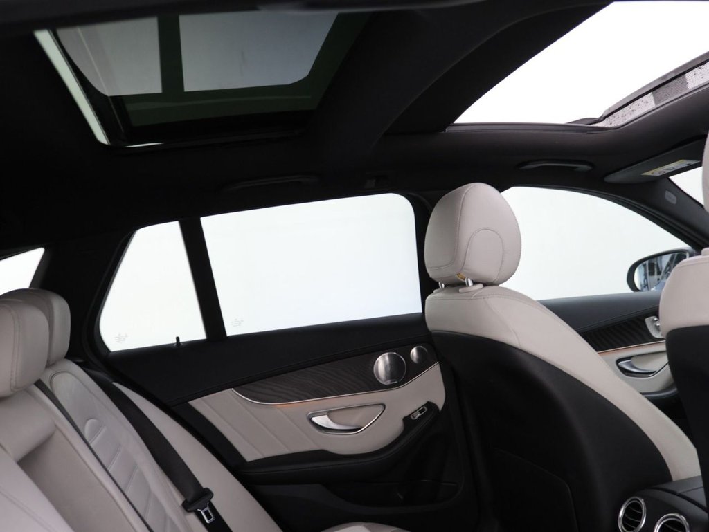 Used Mercedes-Benz C Class 2015 for sale - 76546548: Photo 2