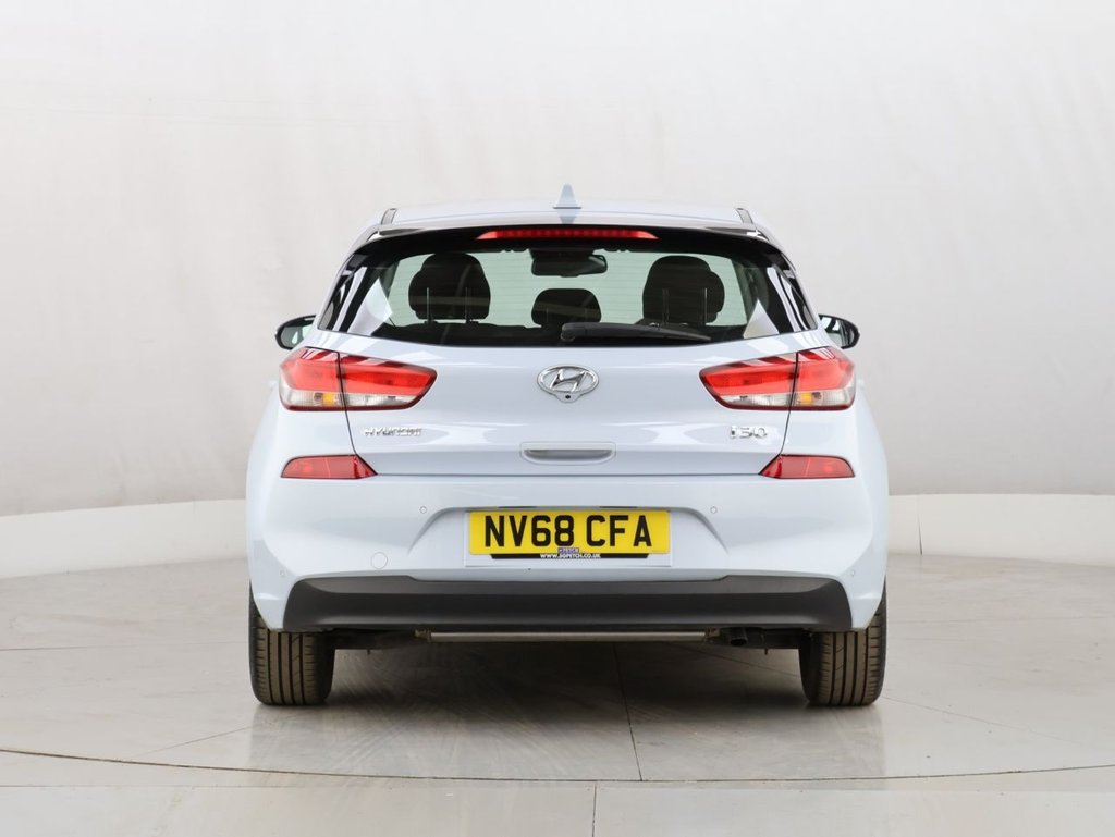 Used Hyundai i30 2018 for sale - 76300991: Photo 12