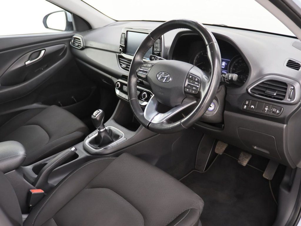 Used Hyundai i30 2018 for sale - 76300991: Photo 13