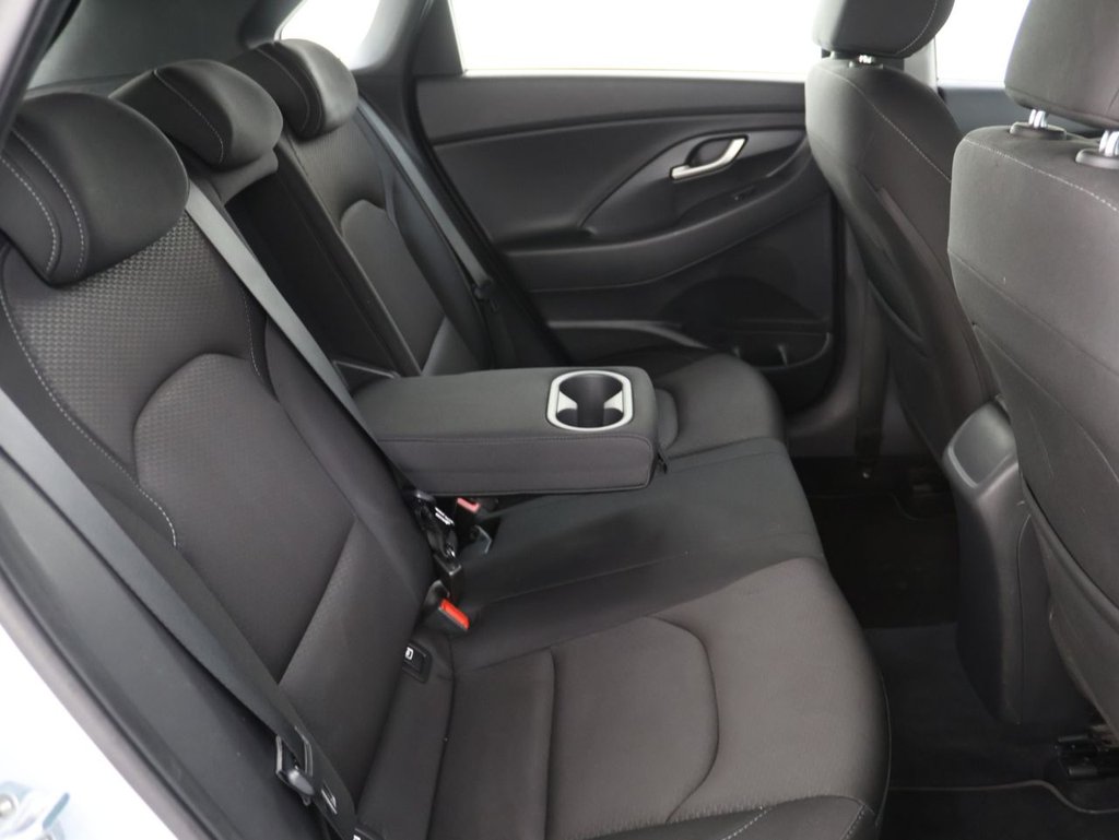 Used Hyundai i30 2018 for sale - 76300991: Photo 18