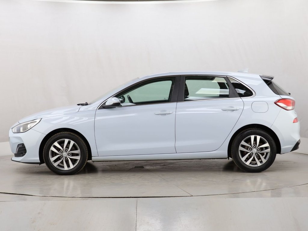 Used Hyundai i30 2018 for sale - 76300991: Photo 9