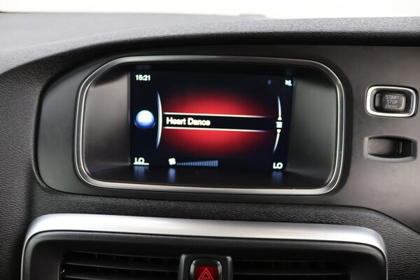 Used Volvo V40 2016 for sale - 76301017: Photo 13