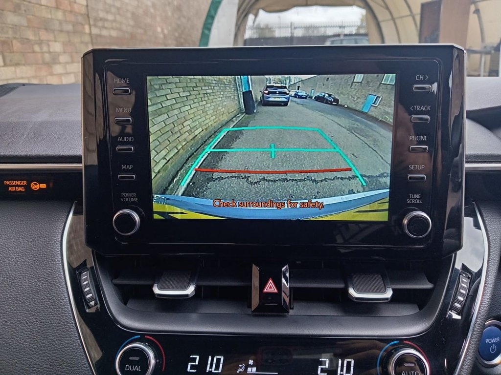 Used Toyota Corolla 2021 for sale - 76542023: Photo 2