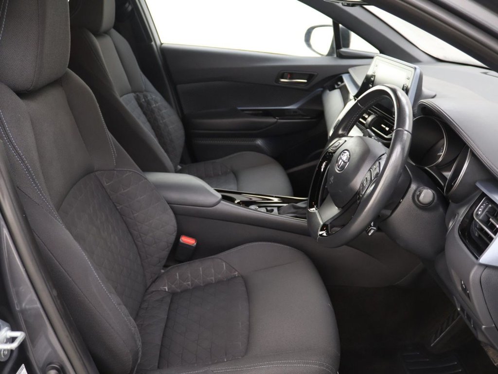 Used Toyota C-HR 2020 for sale - 76591189: Photo 12