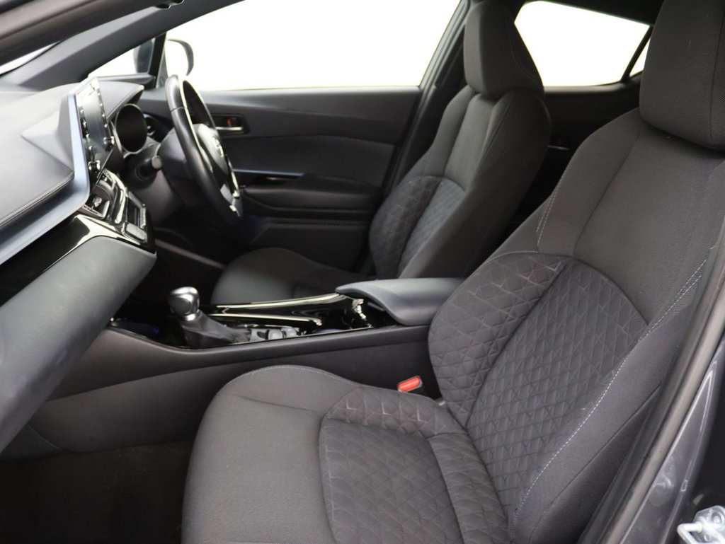 Used Toyota C-HR 2020 for sale - 76591189: Photo 23