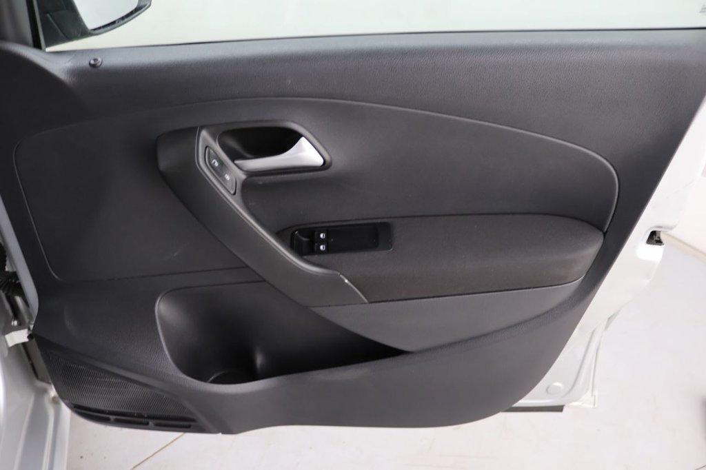 Used Volkswagen Polo 2015 for sale - 76591079: Photo 20