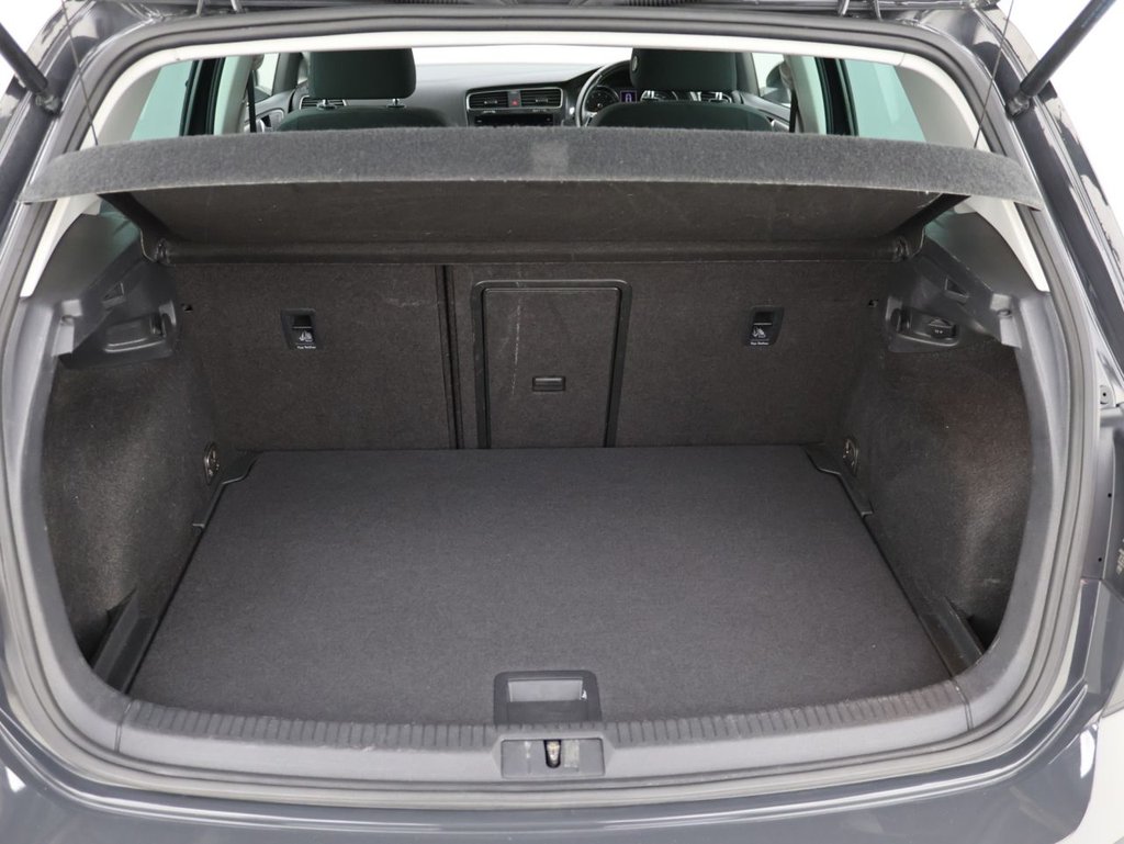 Used Volkswagen Golf 2019 for sale - 76541986: Photo 24