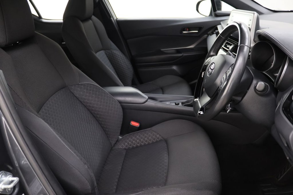 Used Toyota C-HR 2020 for sale - 76481648: Photo 12