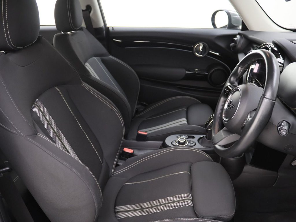 Used MINI Electric Hatch 2021 for sale - 76665796: Photo 12