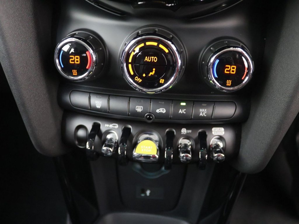 Used MINI Electric Hatch 2021 for sale - 76665796: Photo 14