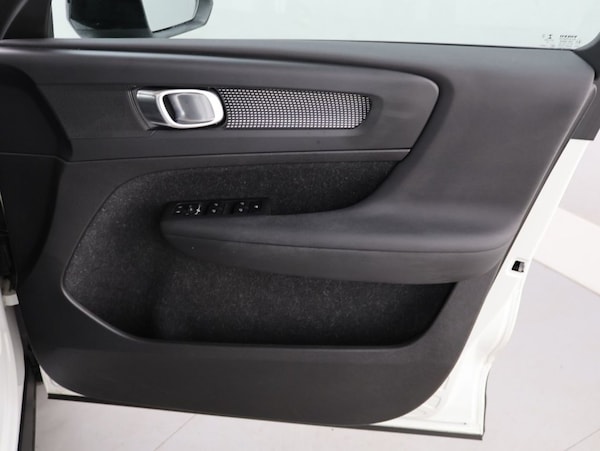 Used Volvo XC40 2020 for sale - 76300949: Photo 27