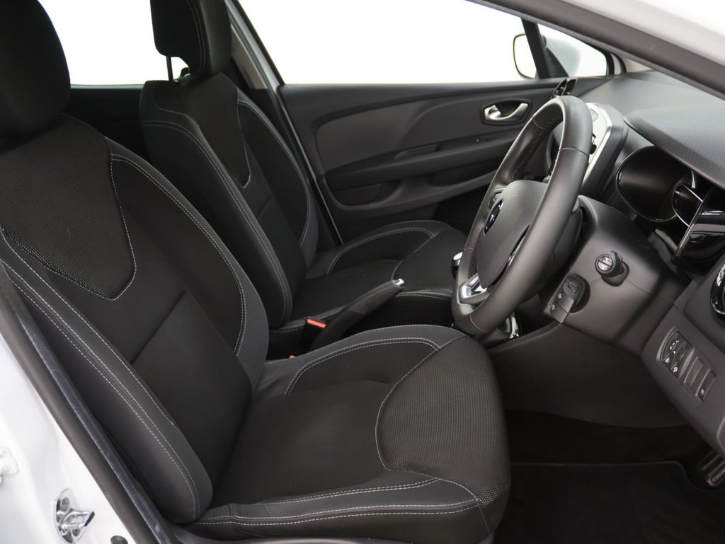 Used Renault Clio 2018 for sale - 76322947: Photo 13