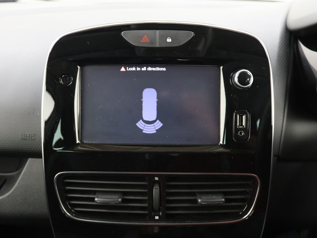 Used Renault Clio 2018 for sale - 76322947: Photo 16