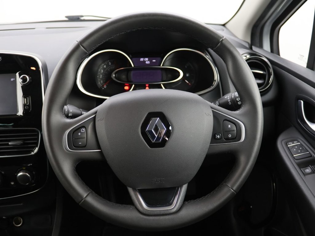 Used Renault Clio 2018 for sale - 76322947: Photo 21