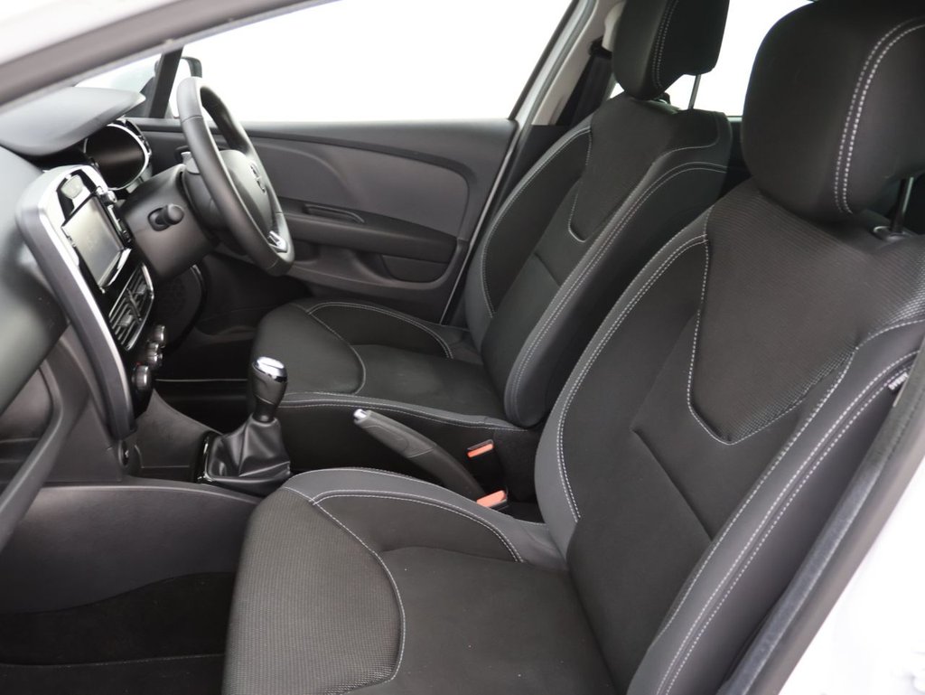 Used Renault Clio 2018 for sale - 76322947: Photo 23