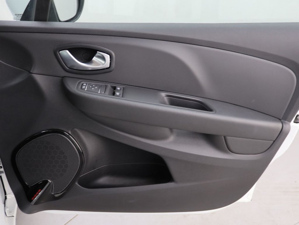 Used Renault Clio 2018 for sale - 76322947: Photo 27