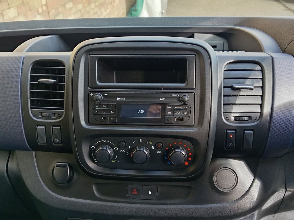 Used Vauxhall Vivaro 2016 for sale - 76542013: Photo 8