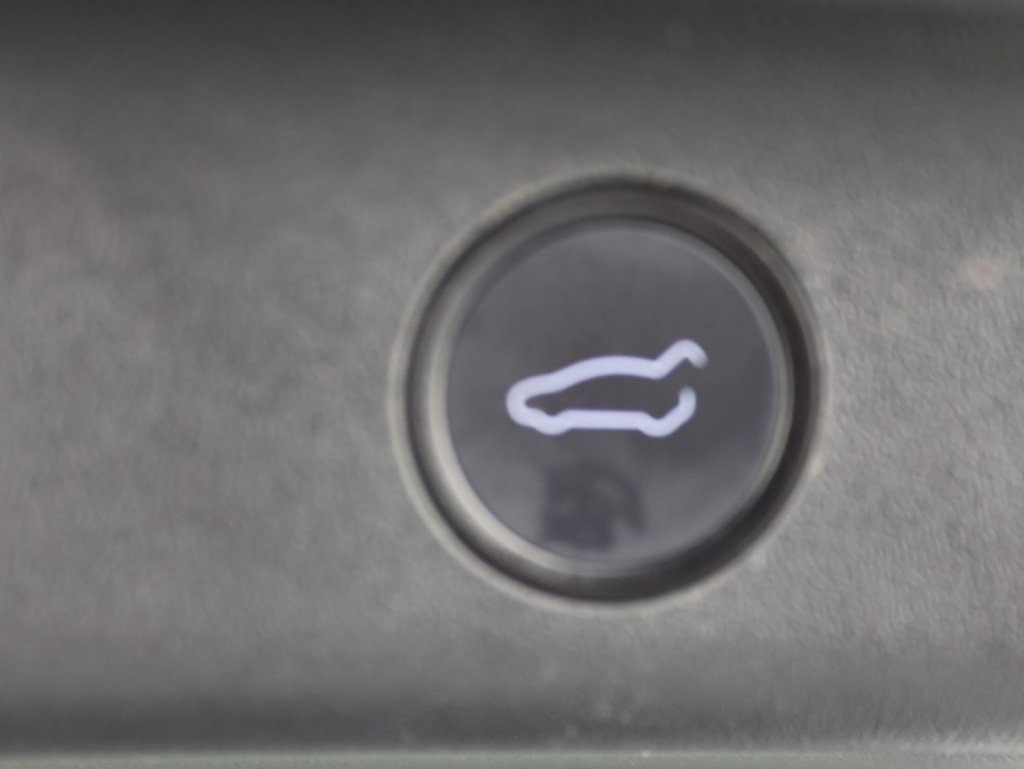 Used Tesla Model Y 2022 for sale - 76617210: Photo 26