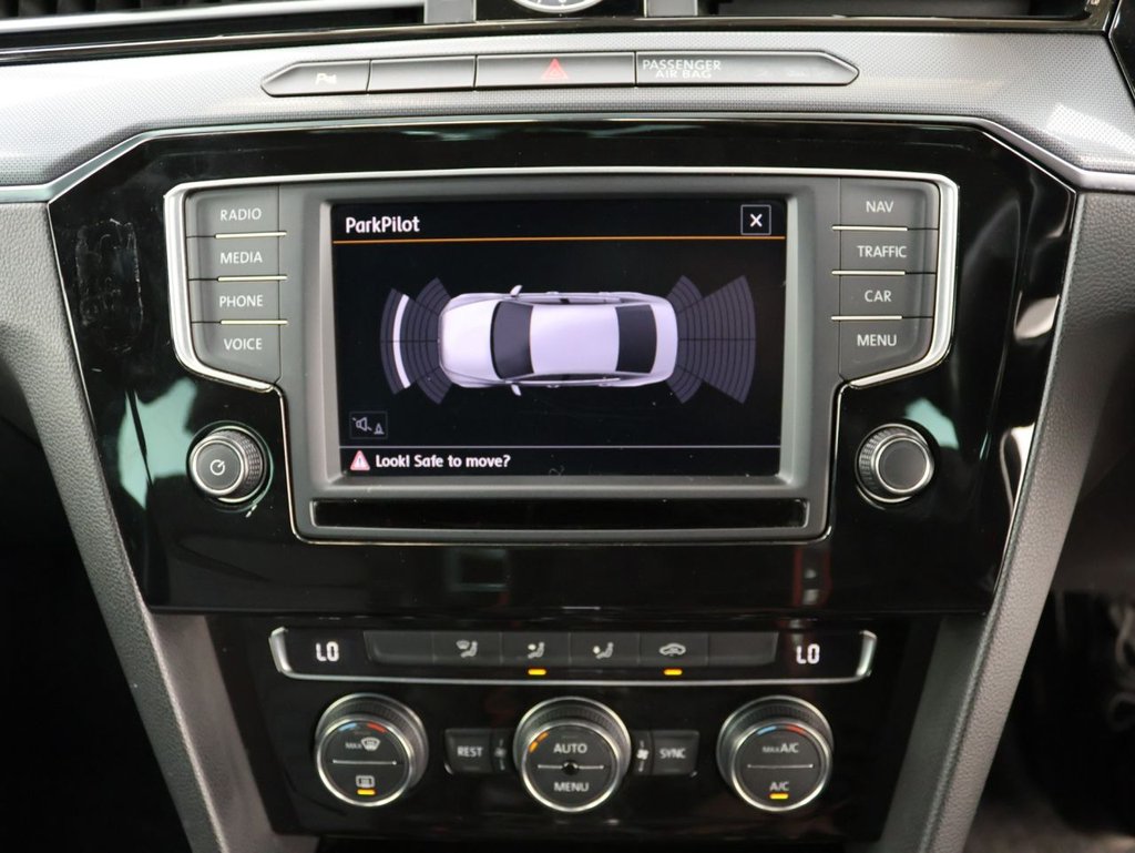 Used Volkswagen Passat 2017 for sale - 77121396: Photo 14