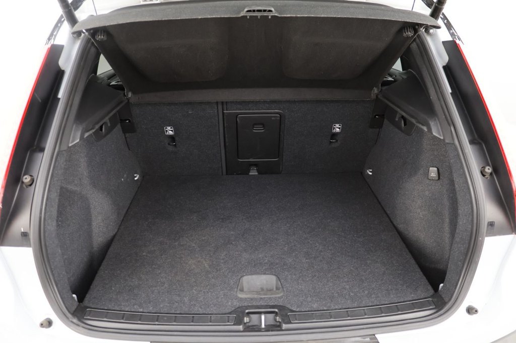 Used Volvo XC40 2021 for sale - 77507267: Photo 25