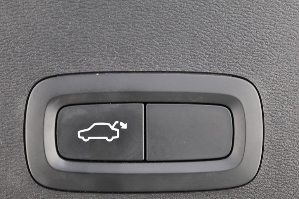 Used Volvo XC40 2021 for sale - 77507267: Photo 26