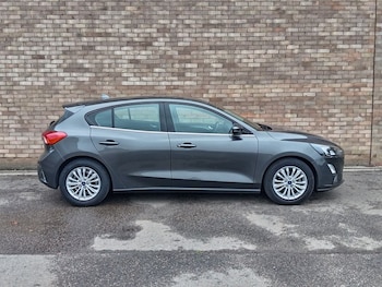 Used Ford Focus 2021 for sale - 76236010: Photo