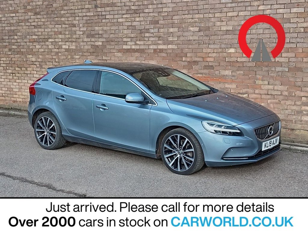 Used Volvo V40 2019 for sale - 77593951: Photo 1