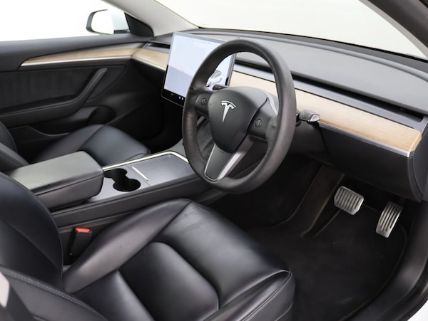 Used Tesla Model 3 2021 for sale - 76300927: Photo 10