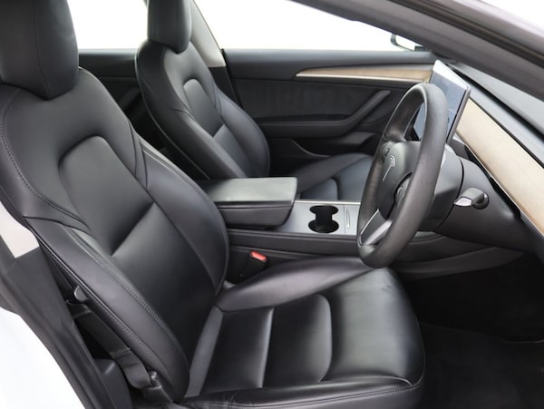 Used Tesla Model 3 2021 for sale - 76300927: Photo 12