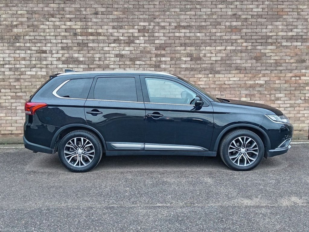 Used Mitsubishi Outlander 2018 for sale - 76941636: Photo 3