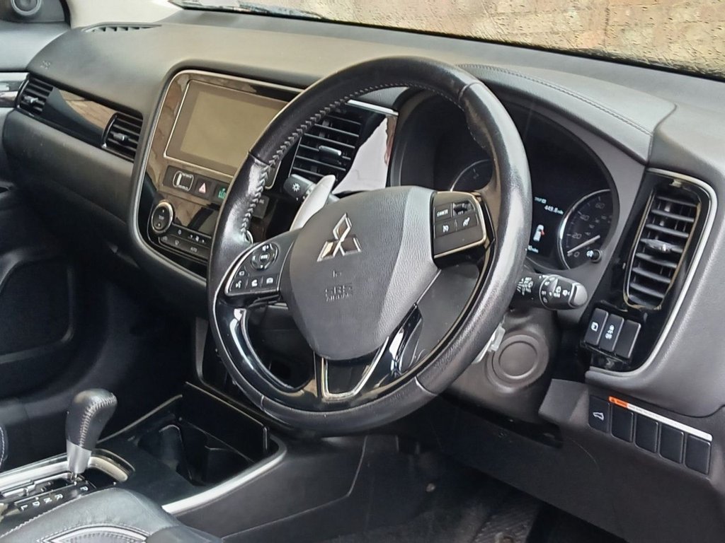 Used Mitsubishi Outlander 2018 for sale - 76941636: Photo 5