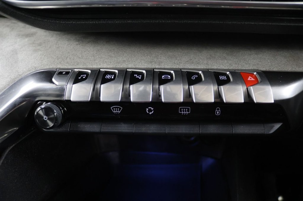 Used Peugeot 3008 2021 for sale - 76417018: Photo 16