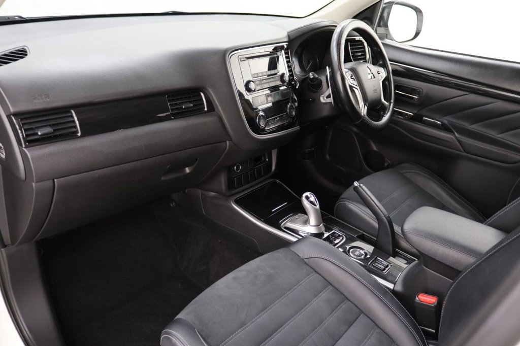 Used Mitsubishi Outlander 2015 for sale - 76973402: Photo 21