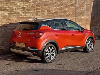 Used Renault Captur 2021 for sale - 76923447: Photo