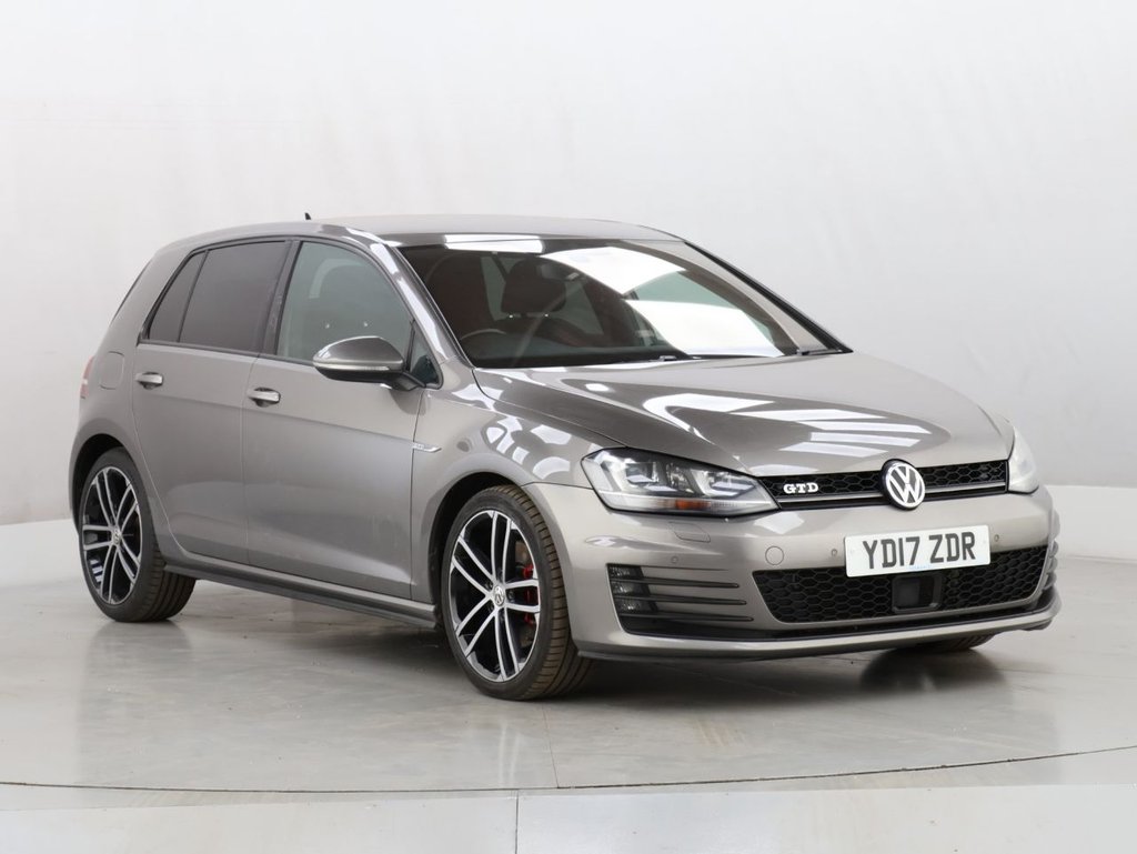 Used Volkswagen Golf 2017 for sale - 76300932: Photo 2