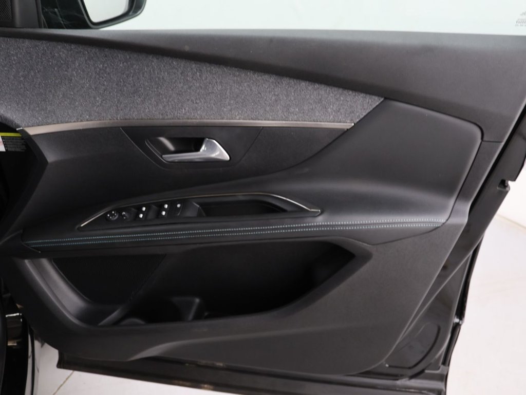 Used Peugeot 5008 2021 for sale - 76300867: Photo 28