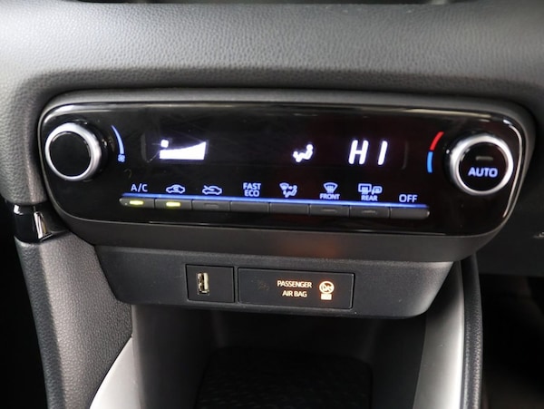 Used Toyota Yaris 2021 for sale - 76301112: Photo 13