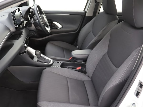 Used Toyota Yaris 2021 for sale - 76301112: Photo 21