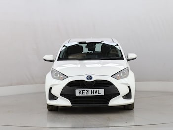 Used Toyota Yaris 2021 for sale - 76301112: Photo 3