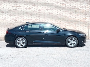 Used Vauxhall Insignia 2017 for sale - 79254320: Photo