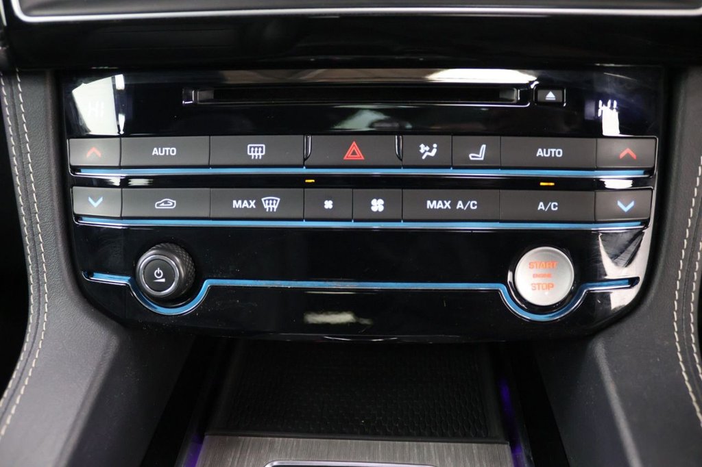 Used Jaguar F-Pace 2019 for sale - 77360248: Photo 14