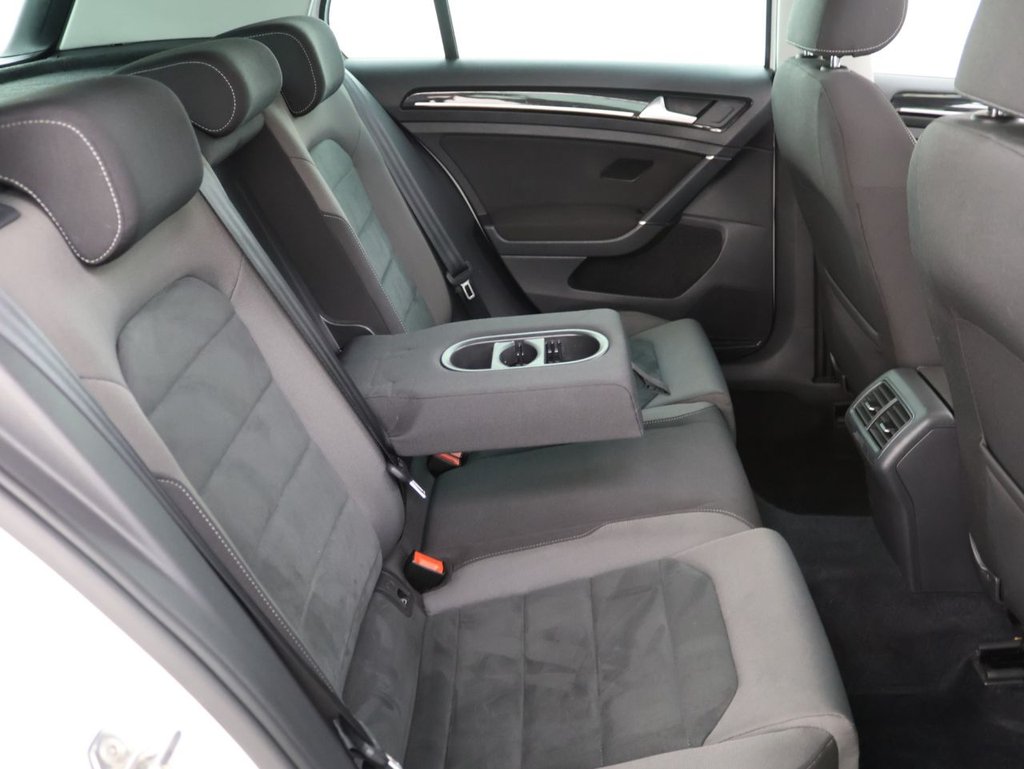 Used Volkswagen Golf 2020 for sale - 76300997: Photo 20