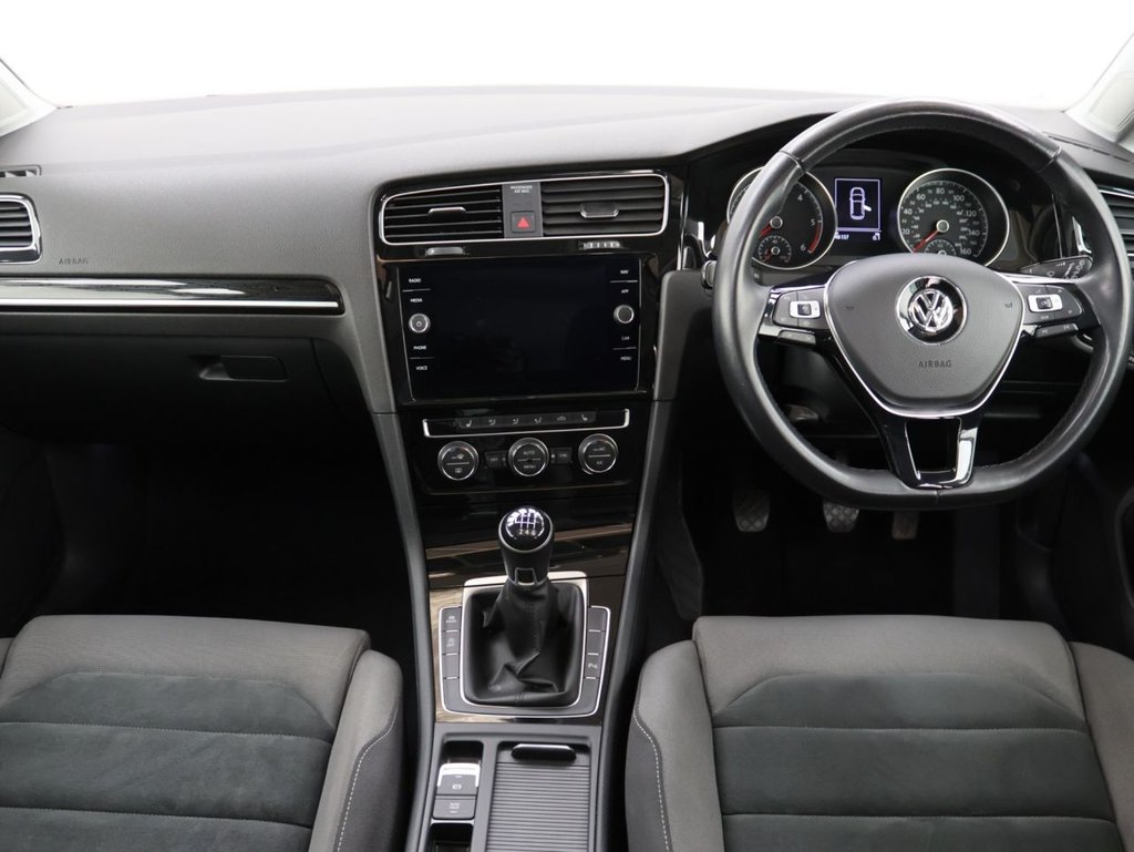 Used Volkswagen Golf 2020 for sale - 76300997: Photo 21